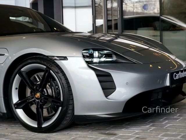 Porsche Taycan Turbo