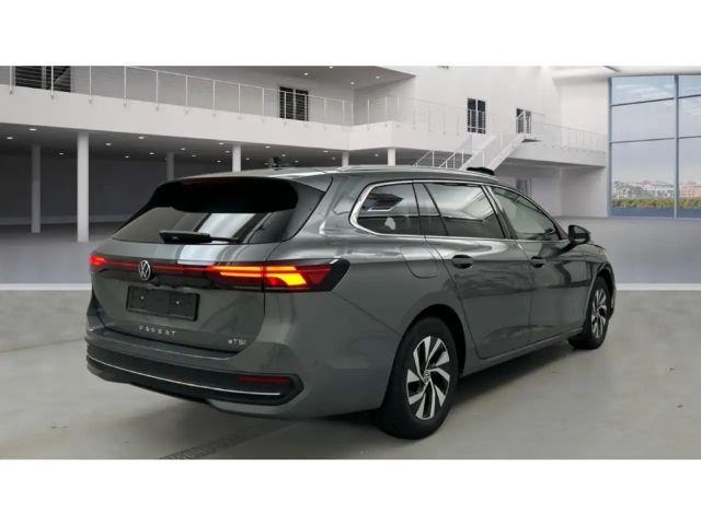 Volkswagen Passat 1.5 eTSI Business Variant