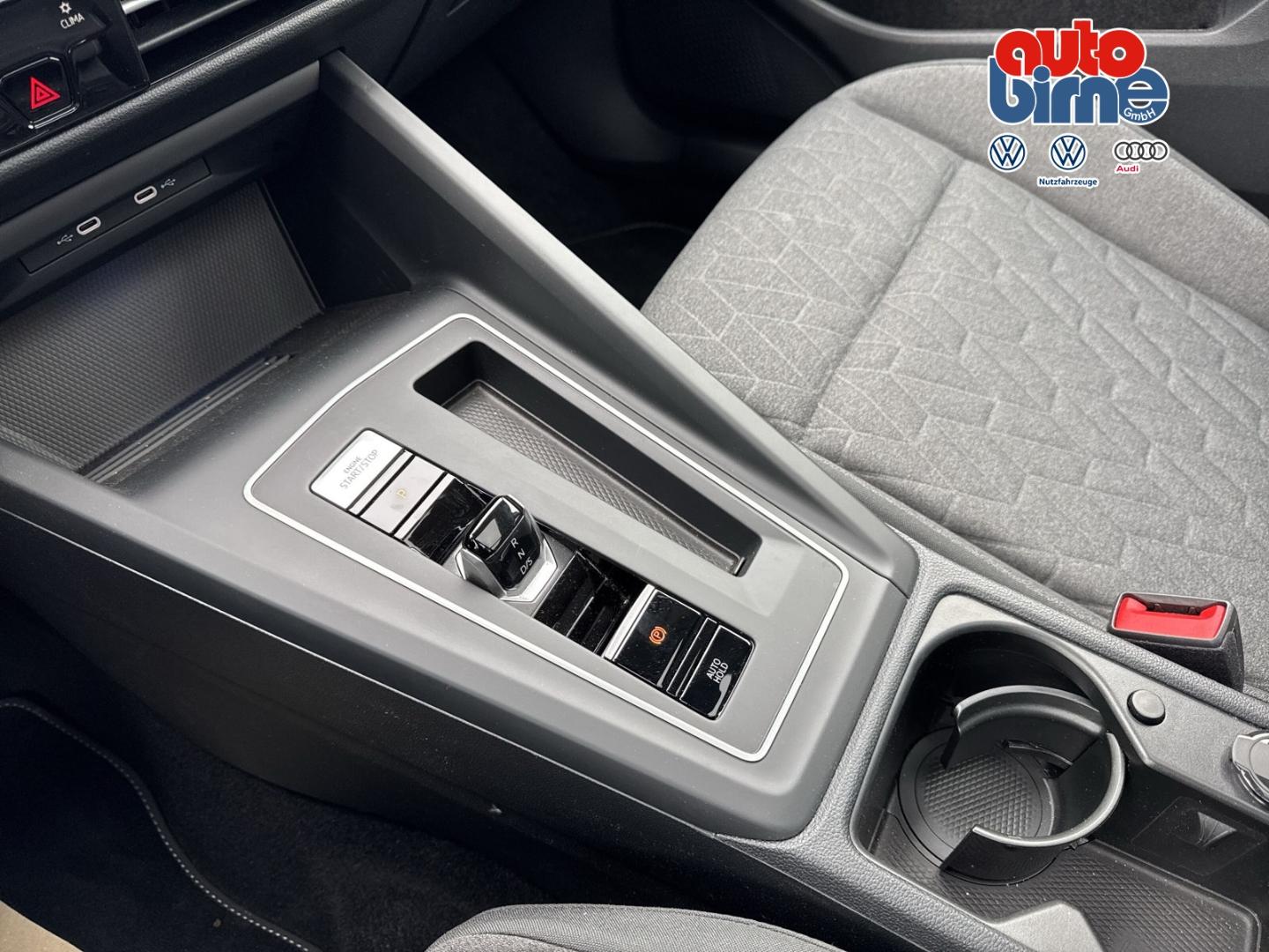 Volkswagen Golf 1.5 eTSI Golf VIII Life Variant