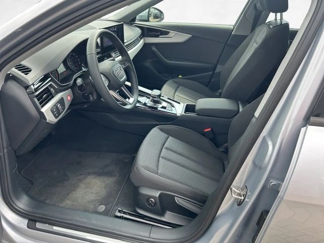 Audi A4 30 TDI S-Tronic Sedan