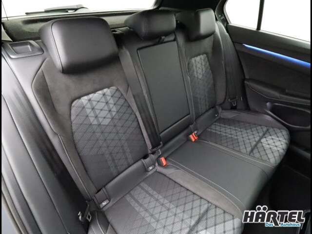 Volkswagen Golf 1.5 eTSI R-Line Style