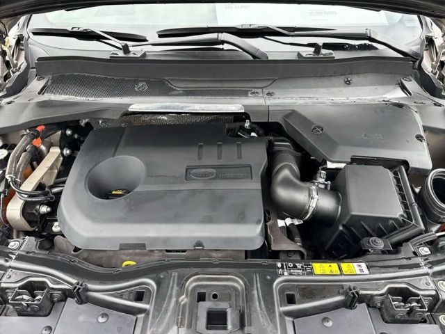 Land Rover Discovery Sport P300e SE