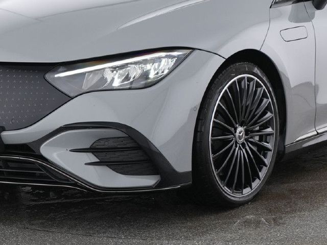 Mercedes-Benz EQE 300 Sedan