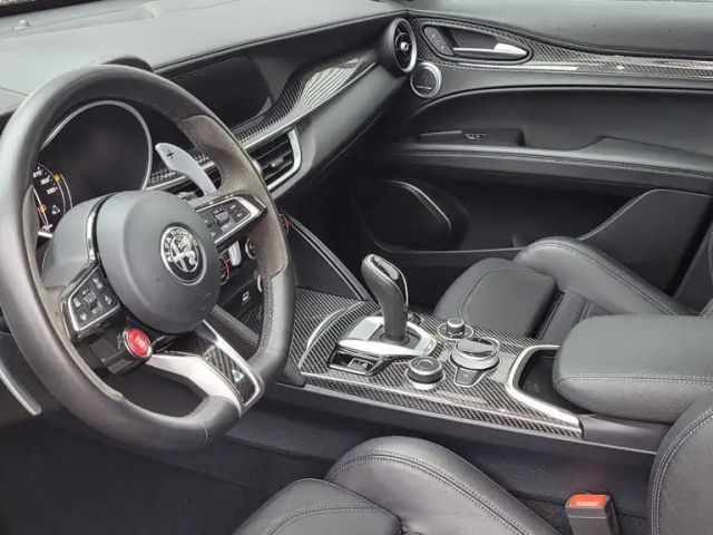 Alfa Romeo Stelvio Q4 Quadrifoglio