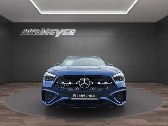 Mercedes-Benz GLA 200 AMG Line