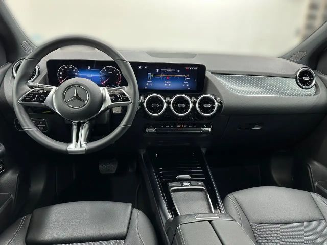 Mercedes-Benz B 200 Progressive Sedan