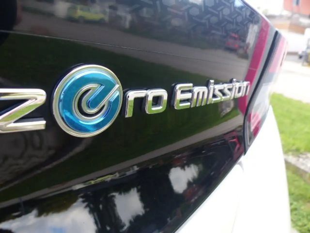 Nissan Leaf Leaf10