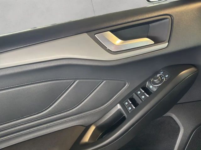 Ford Focus Cool & Connect EcoBoost Wagon