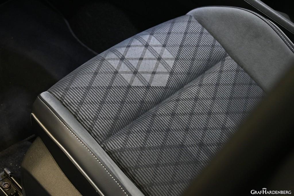 Volkswagen Golf 2.0 TSI 4Motion Golf VIII R-Line