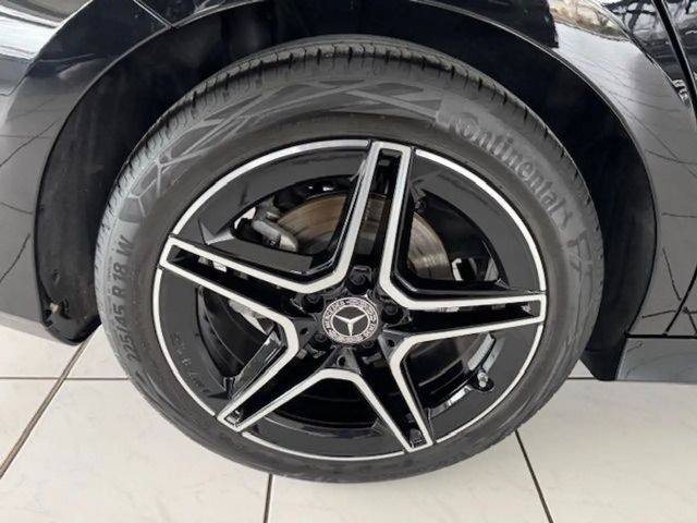 Mercedes-Benz CLA 200 AMG Line Premium