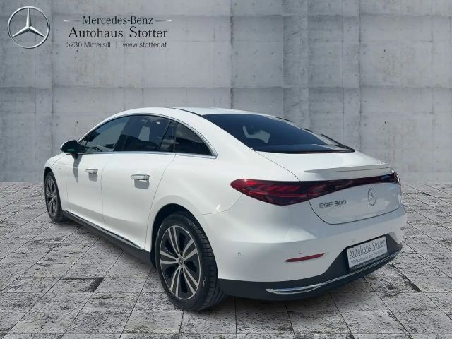 Mercedes-Benz EQE SUV 300