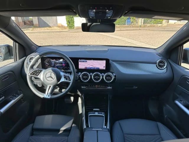 Mercedes-Benz B 200 Progressive