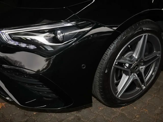 Mercedes-Benz CLA 200 AMG Line Coupé