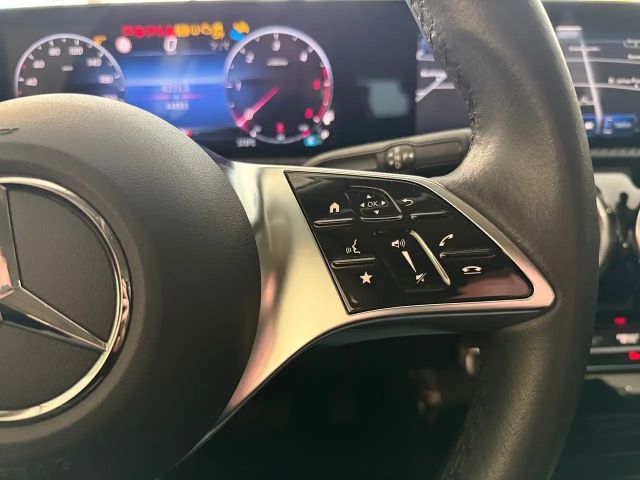 Mercedes-Benz CLA 180 CLA 180 d Shooting Brake