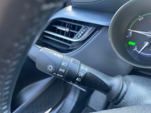 Toyota C-HR Hybride Team D