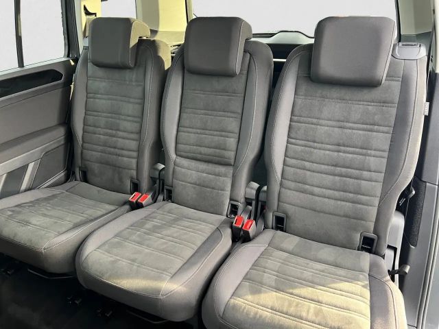 Volkswagen Touran DSG Highline R-Line