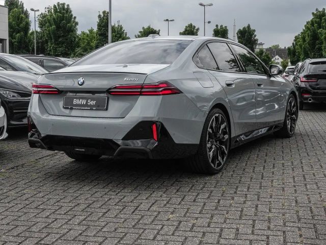 BMW 520 520i M-Sport Sedan
