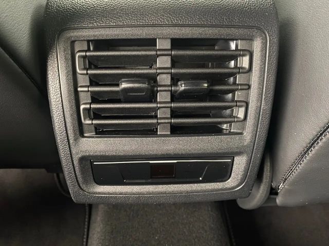 Volkswagen Golf DSG Sport