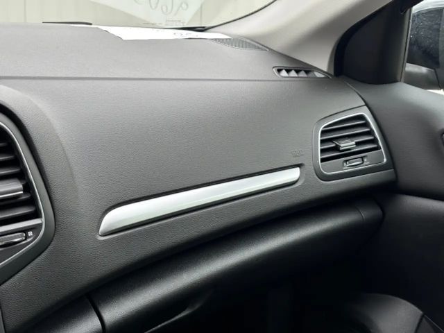 Renault Megane Hybrid Techno