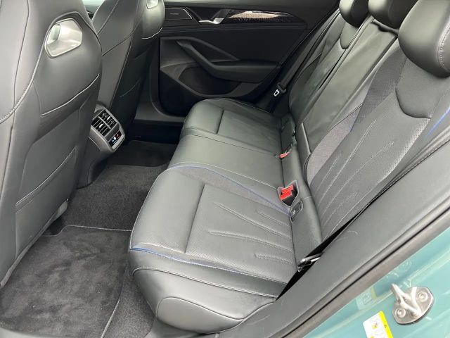 Volkswagen Passat 2.0 TSI R-Line Style Variant