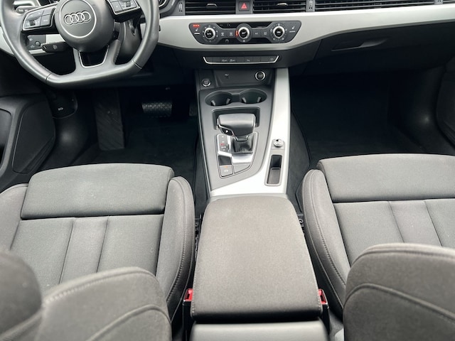 Audi A4 35 TFSI Avant S-Tronic