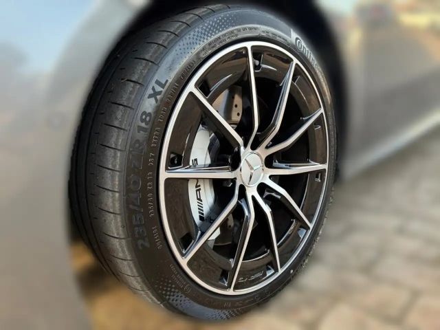 Mercedes-Benz A 35 AMG 4MATIC AMG Line