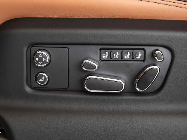 Bentley Bentayga EWB AZURE BLACK / TAN / FULL OPTION