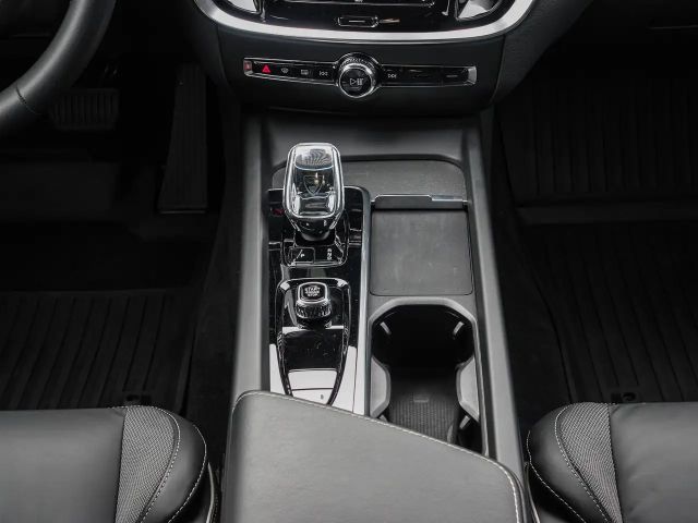 Volvo V60 AWD Plus