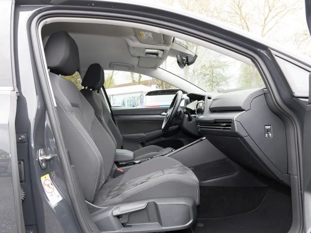 Volkswagen Golf 2.0 TSI 4Motion Golf VIII Style