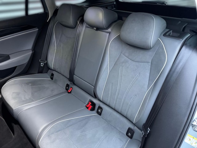 Volkswagen Passat 1.5 eTSI Business Variant