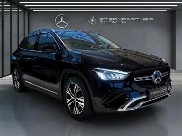 Mercedes-Benz GLA 200 Progressive