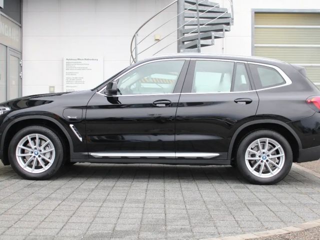 BMW X3 xDrive30e