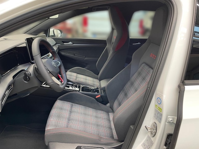 Volkswagen Golf 2.0 TSI Golf VIII