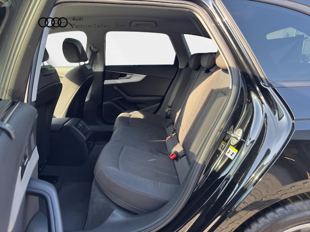 Audi A4 35 TFSI Avant S-Tronic