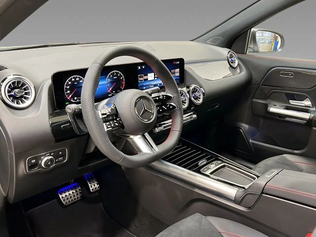 Mercedes-Benz GLA 200 AMG Line