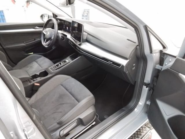 Volkswagen Golf 1.5 eTSI DSG Life Variant