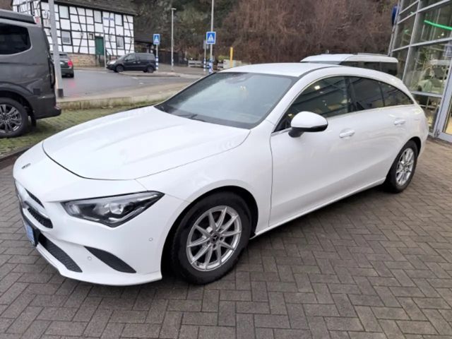 Mercedes-Benz CLA 200 AHK-el. klappb. Navi Digitales Cockpit LED El. Hec