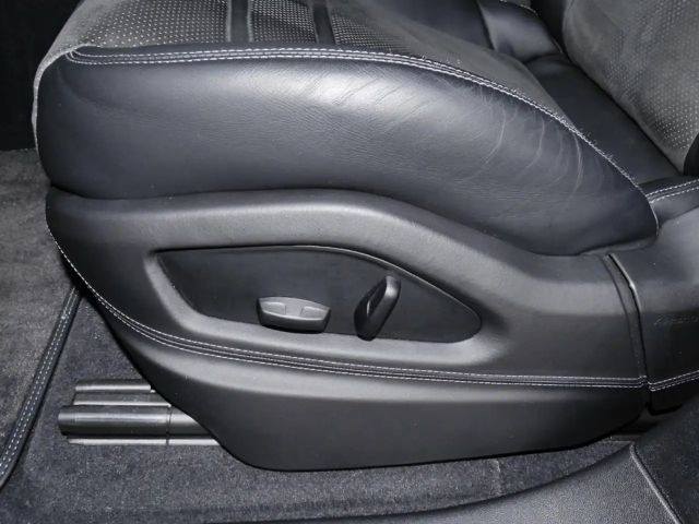 Porsche Cayenne Coupé E-Hybrid Turbo