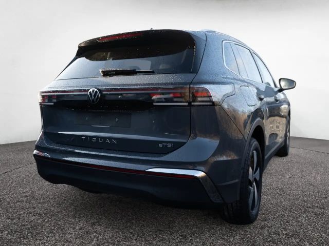 Volkswagen Tiguan 1.5 eTSI Elegance Elegance