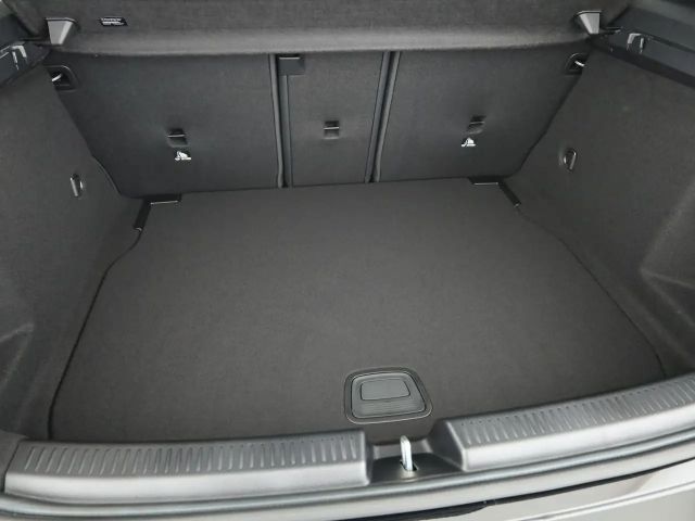 Mercedes-Benz A 200 A 200 d AMG Line