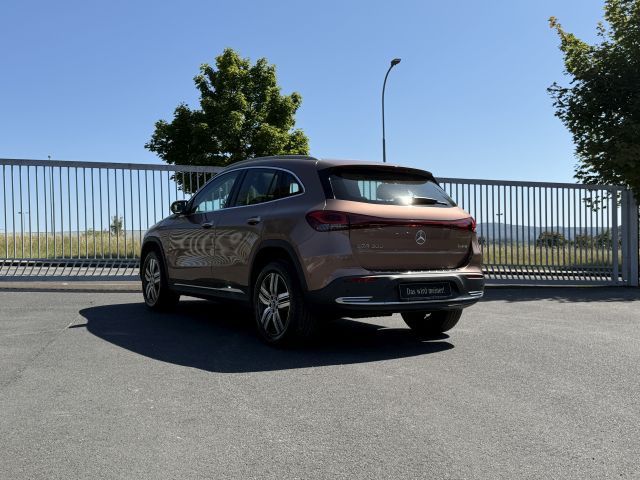 Mercedes-Benz EQA 300 4MATIC