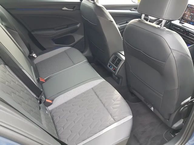 Volkswagen Golf 1.5 eTSI DSG