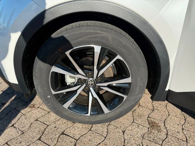 Toyota C-HR Hybride Team D