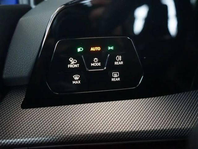 Volkswagen Golf 2.0 TSI Golf VIII Variant