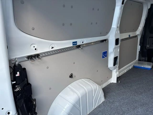 Volkswagen Transporter Lang T7