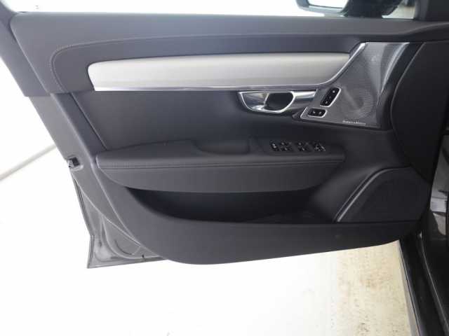 Volvo V90 AWD Dark Plus T8