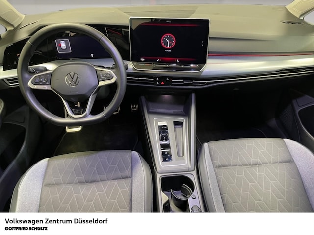 Volkswagen Golf 1.5 eTSI DSG