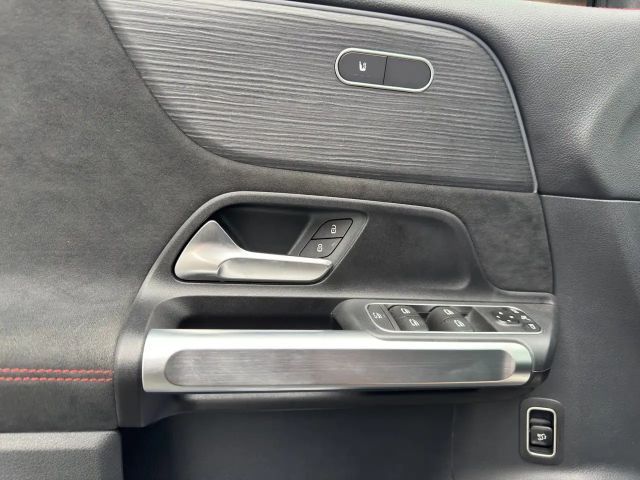 Mercedes-Benz GLB 250 4MATIC AMG Line