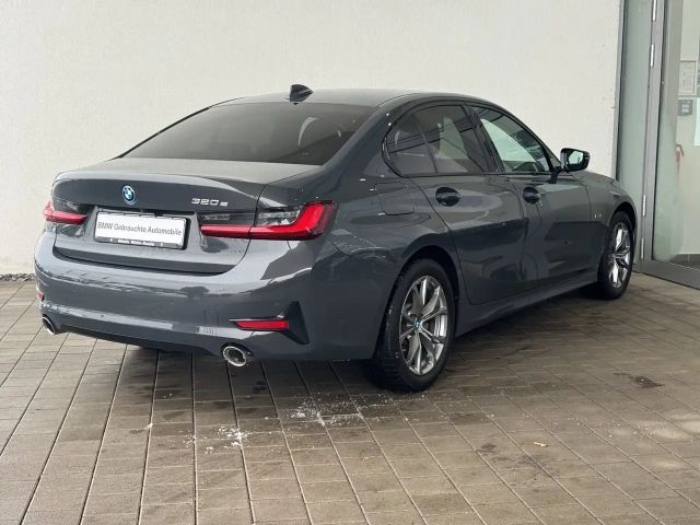 BMW 320 320e Sedan Sport Line