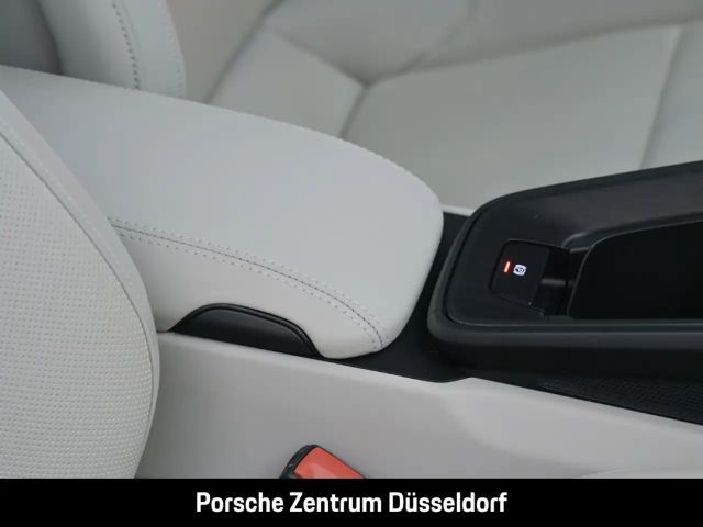 Porsche 992 Cabrio Carrera GTS